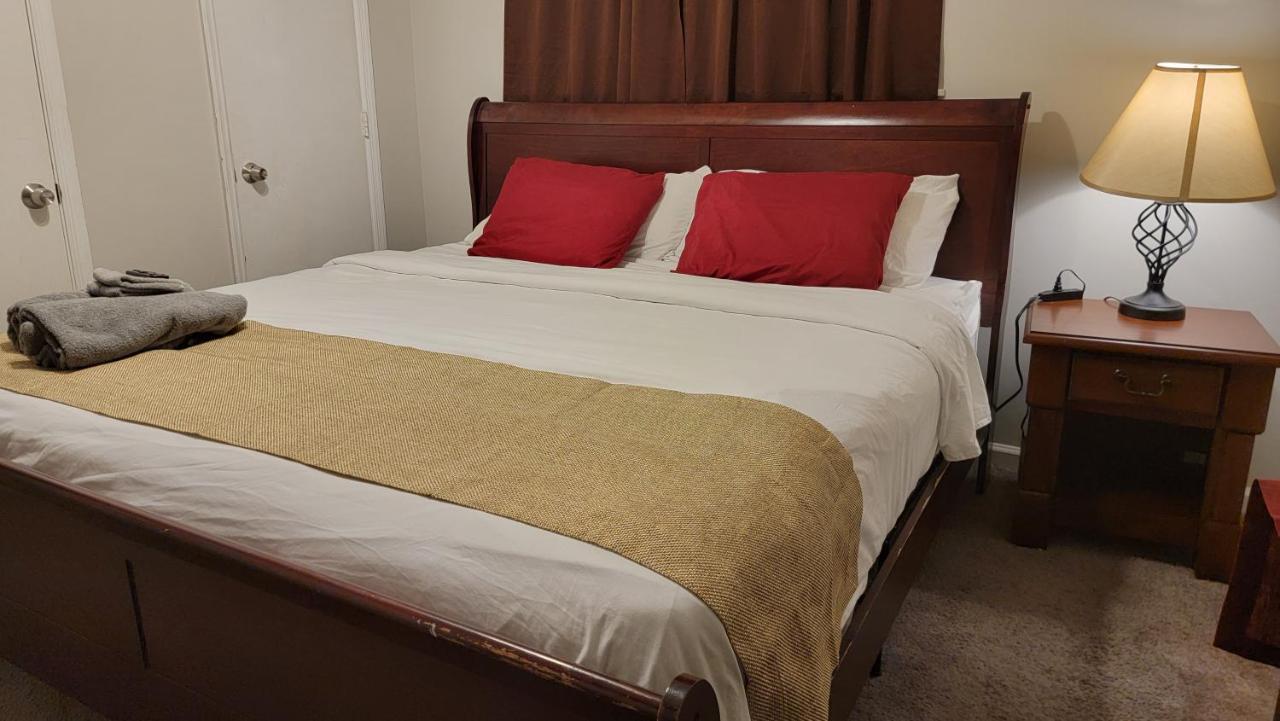 5 Star Atlanta Harsfield Guesthouse College Park Екстериор снимка